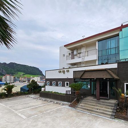 Seongsan Sunrise Pension Seogwipo-stad Buitenkant foto